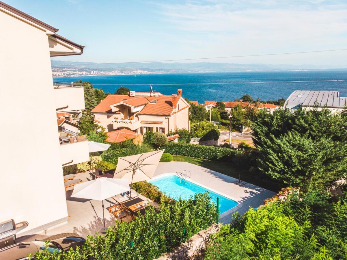 Panoramic Apartment Sea View And Pool Opatija Ičići Kültér fotó